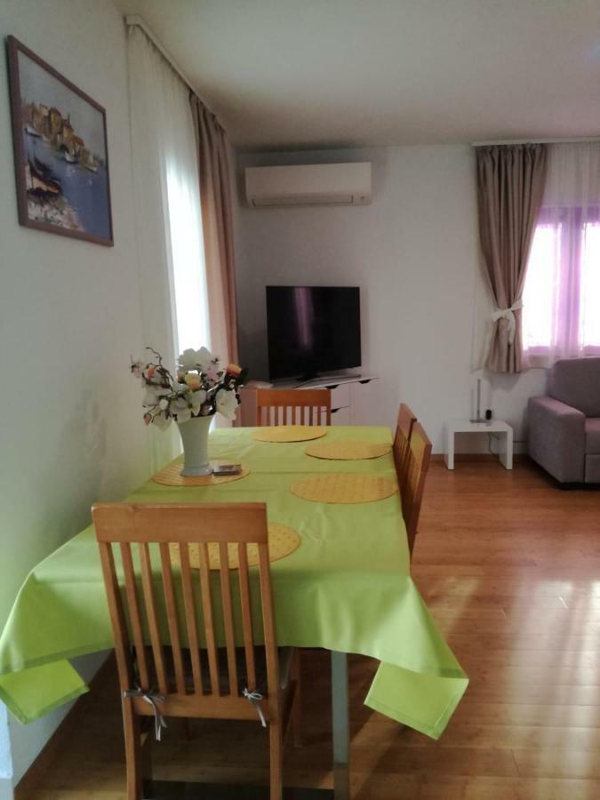 Apartments Villa Sophia Трогір Екстер'єр фото
