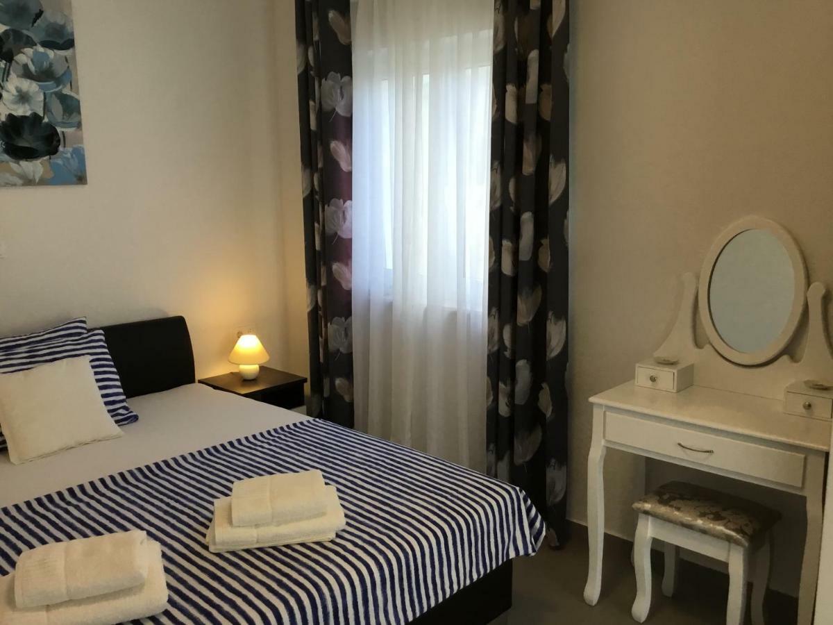 Apartments Villa Sophia Трогір Екстер'єр фото